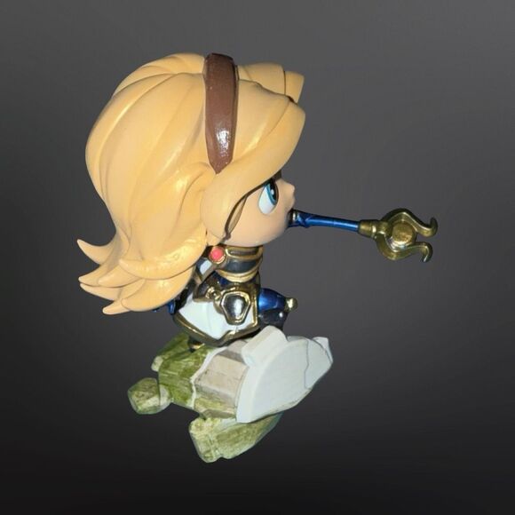 DISCONTINUED Lux Figure Authentic League of Legends Riot Games Merch A17 - Picture 3 of 9